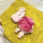 軽井沢こども絵画教室の幼児クラスの生徒作品。紙粘土を使ったうさぎの工作。